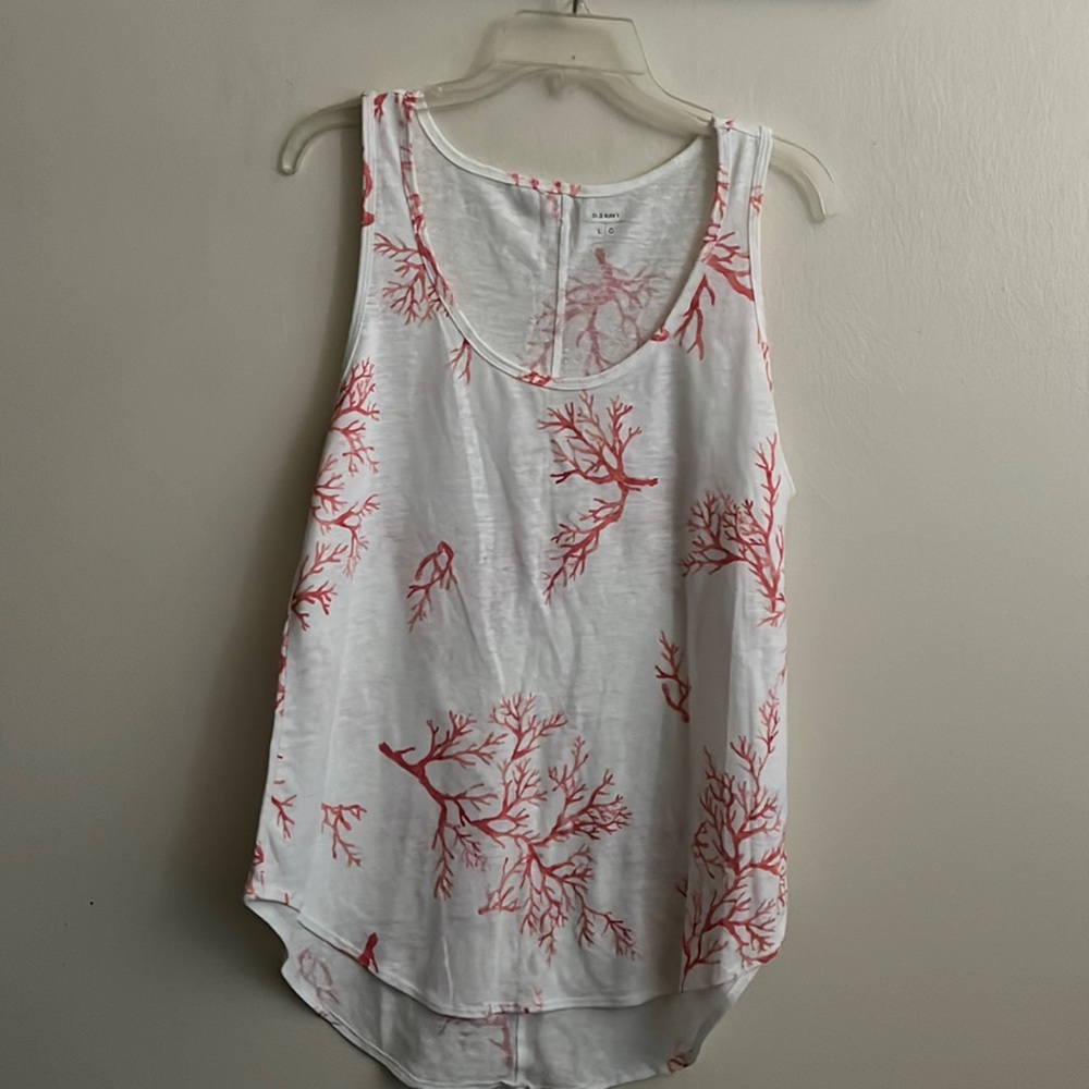 Old Navy NWT ladies tank top.